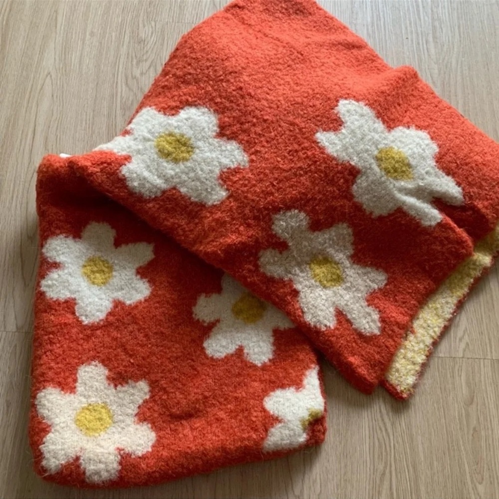 ❤️SOLD❤️ ✨HP X 5✨ FP FLOWER POWER CARRY ON SCARF SET - Picture 12 of 16